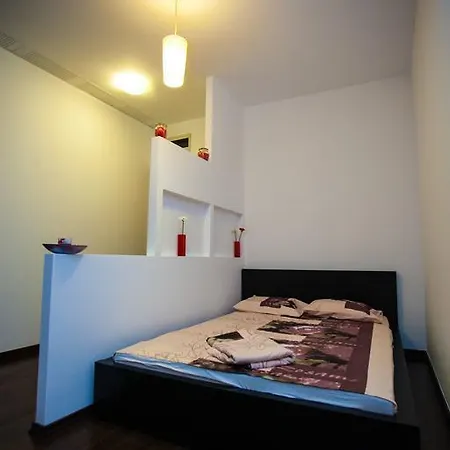 Exclusive Cosmopolitan Studio *