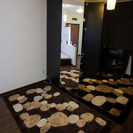 Exclusive Cosmopolitan Studio Apartment